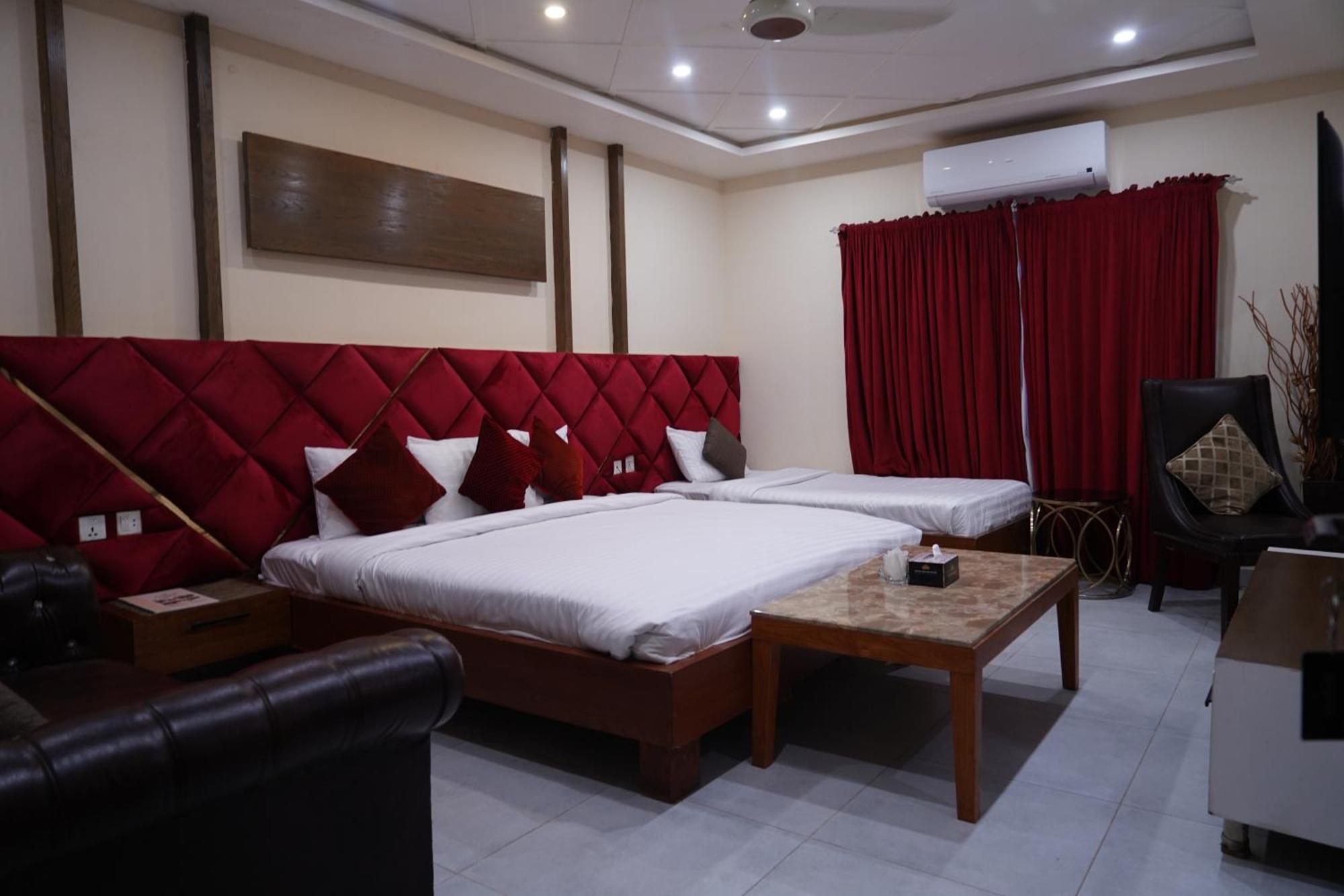 Hotel Avalon Suites Multan Extérieur photo