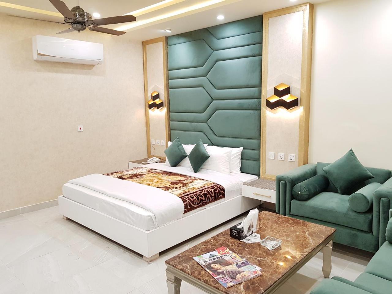 Hotel Avalon Suites Multan Extérieur photo