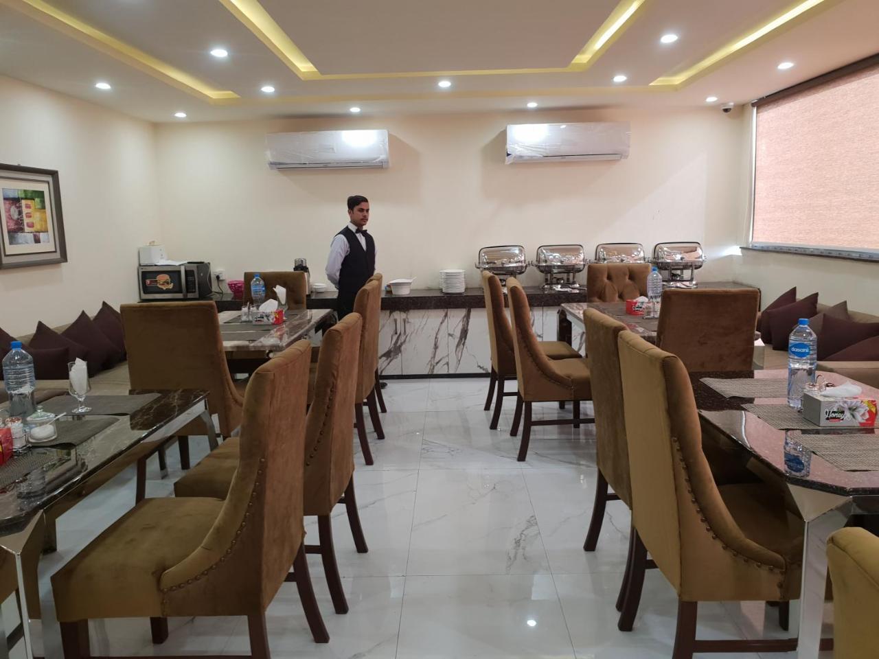 Hotel Avalon Suites Multan Extérieur photo